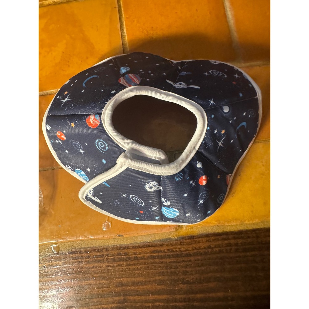 QIYADIN Soft Cat Recovery Collar Planet Pattern Space Print Size Medium NEW